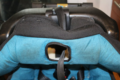 Step by step: Removing the covers from an Axkid Minikid car seat