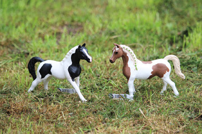Schleich Horse Club Pintabian mare and stallion review