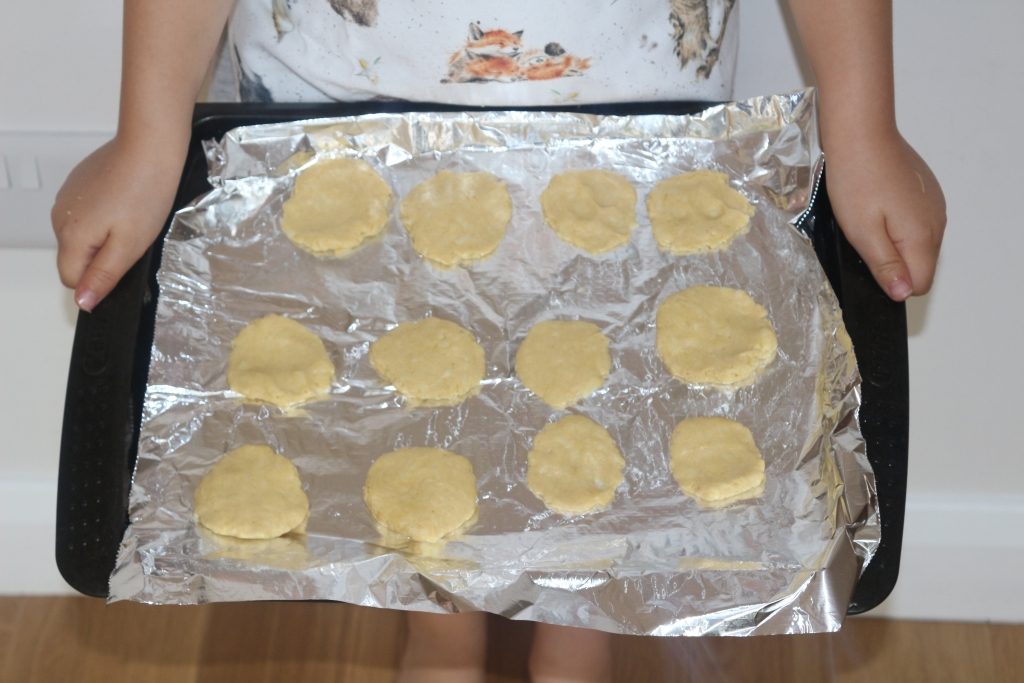 Three ingredient cheesy biscuits - easy cheese biscuit recipe for children