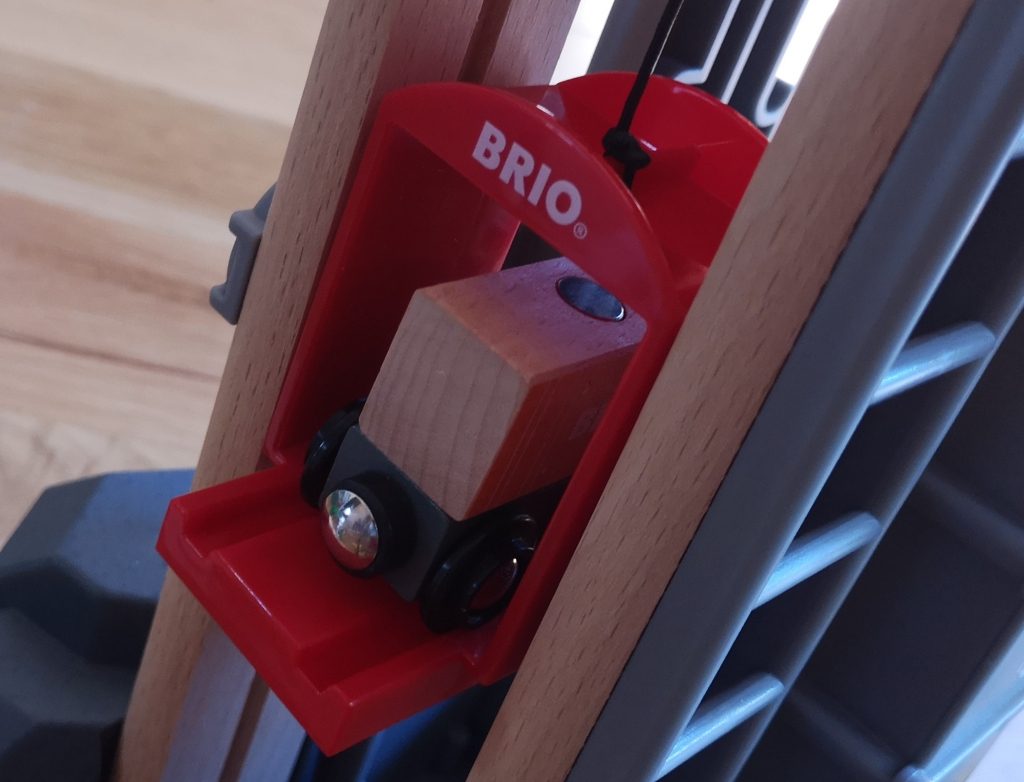 Brio World Lift & Load Warehouse Set review (67)
