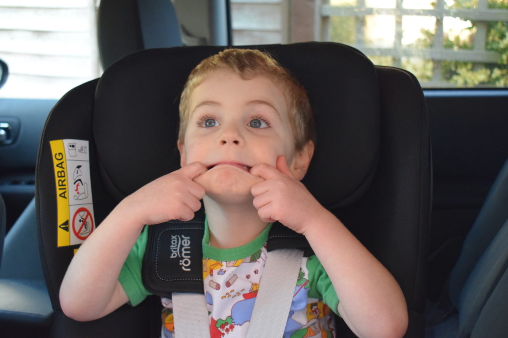 Britax Romer Dualfix iSize newborn baby car seat review (103)