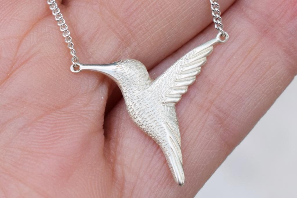 Jana Reinhardt Jewellery: Silver hummingbird necklace