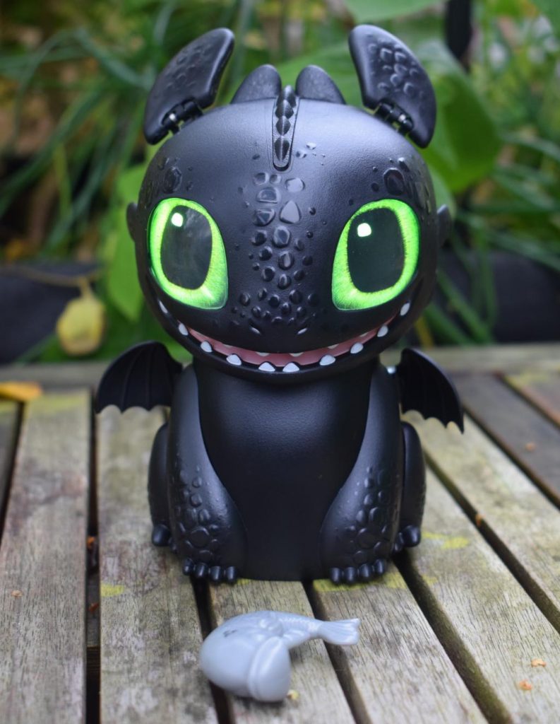 Hatching Baby Toothless Hatching Dragons review: How to hatch baby Toothless interactive dragon