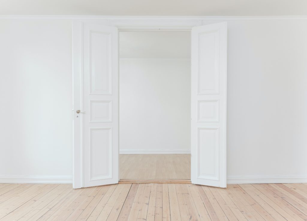 how to hang a door