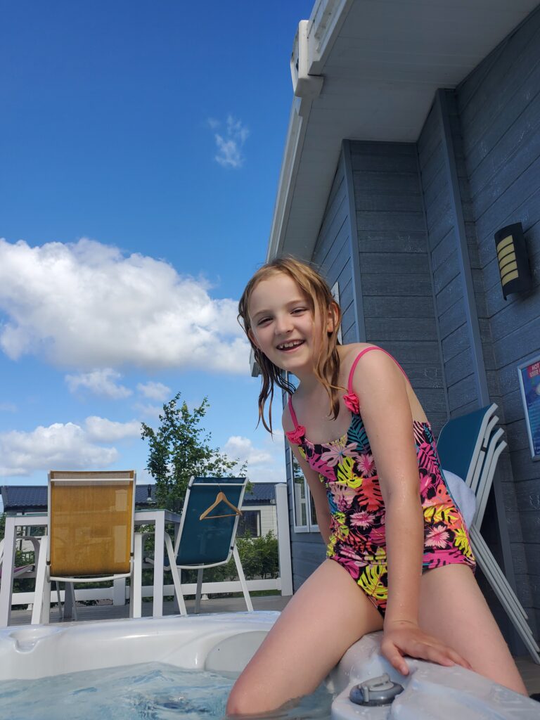 Crealy Meadows hot tub lodges review!