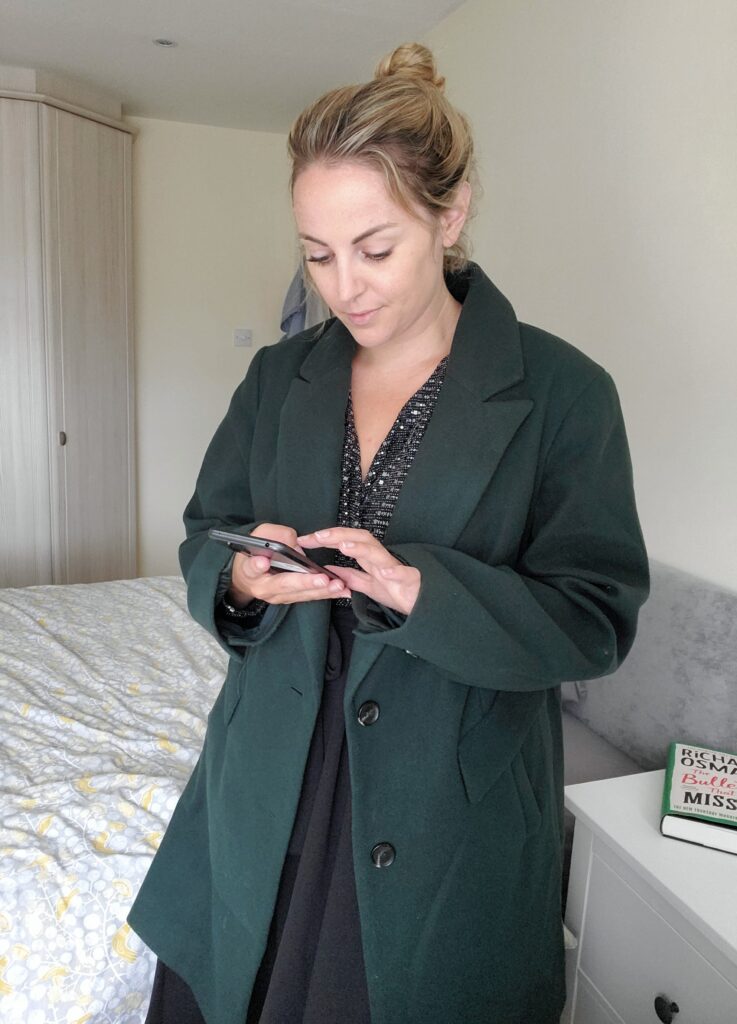 What is Yours Clothing like for size 14 clothes? coat green