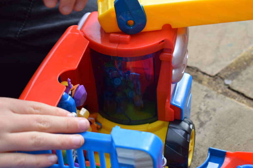 The SuperThings Rescue Truck kazoom generator