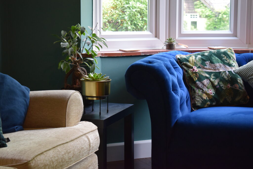 Montgomery' velvet sofa in navy blue from Oak Furniture Land review