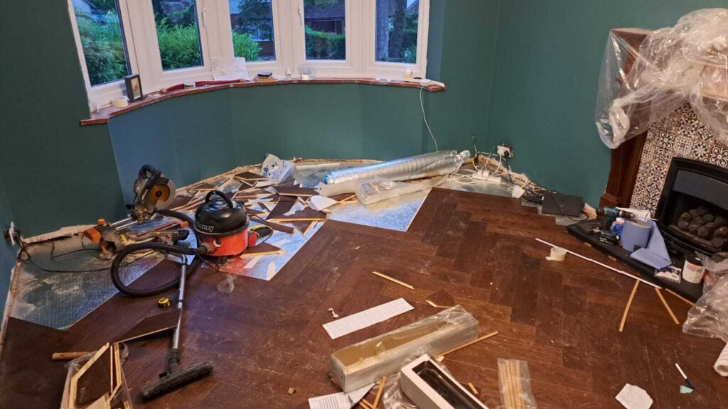 Mid laying flooring