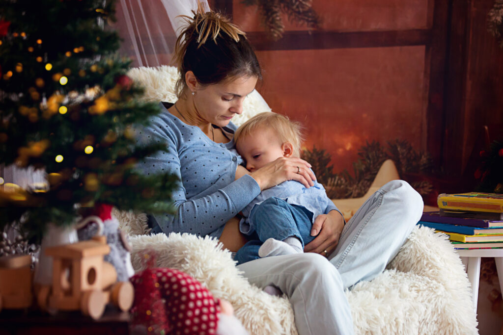 Pump in Style! Tips for breastfeeding during baby's first Christmas