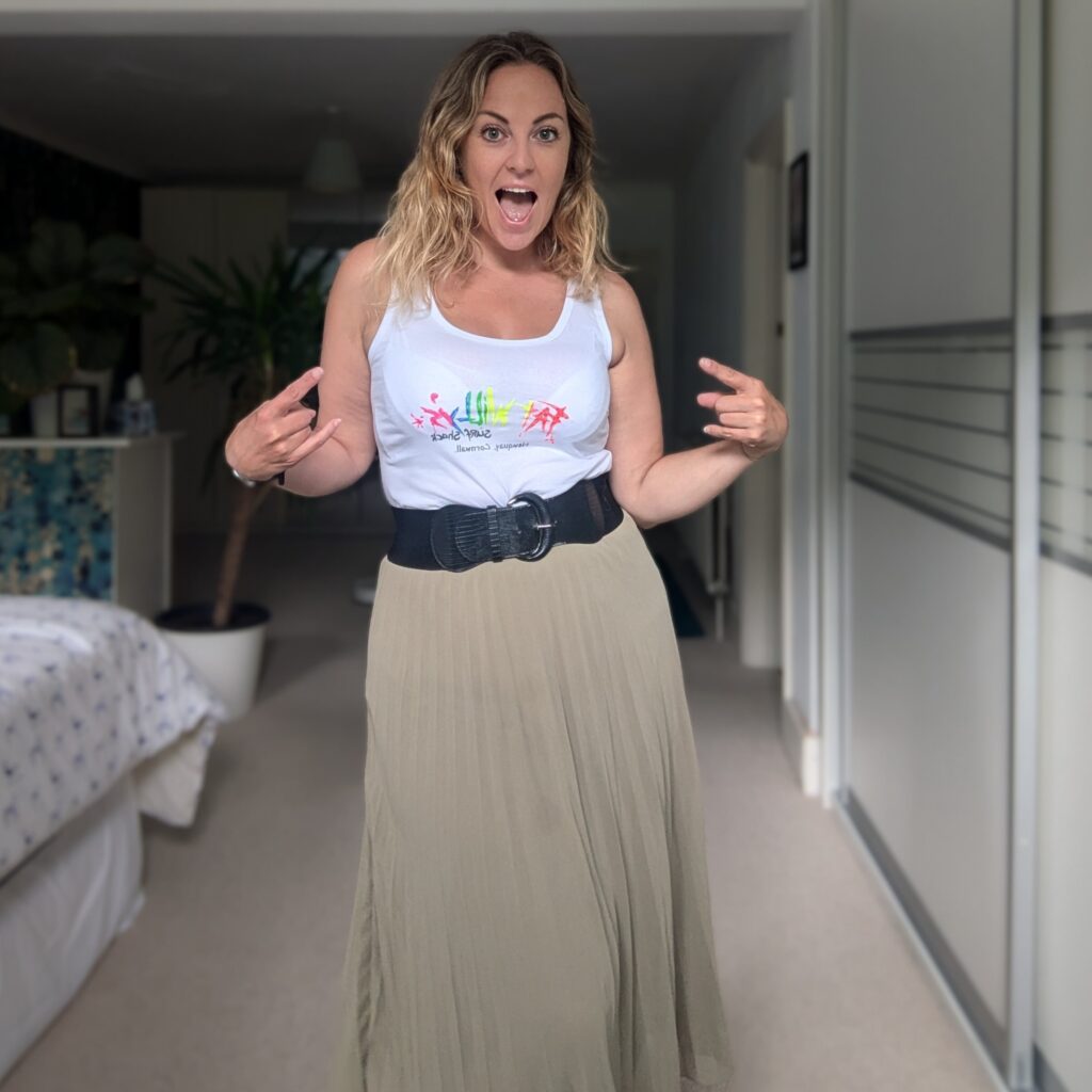 Fat Willy's surf shack tee