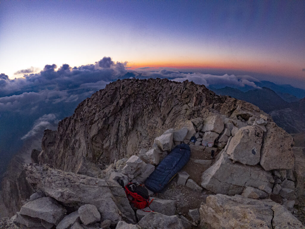 How to survive a winter night in the mountains