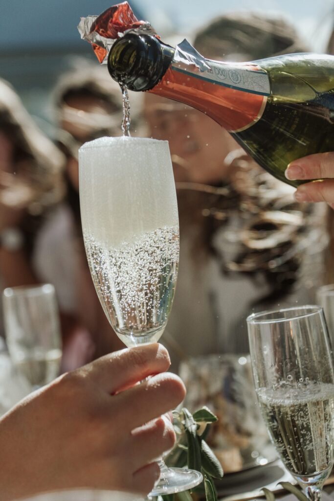 Discovering English Sparkling Wine at Home